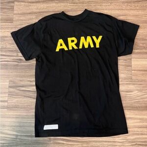 Army Physical Fitness Uniform Tee Black and Yellow Size Medium